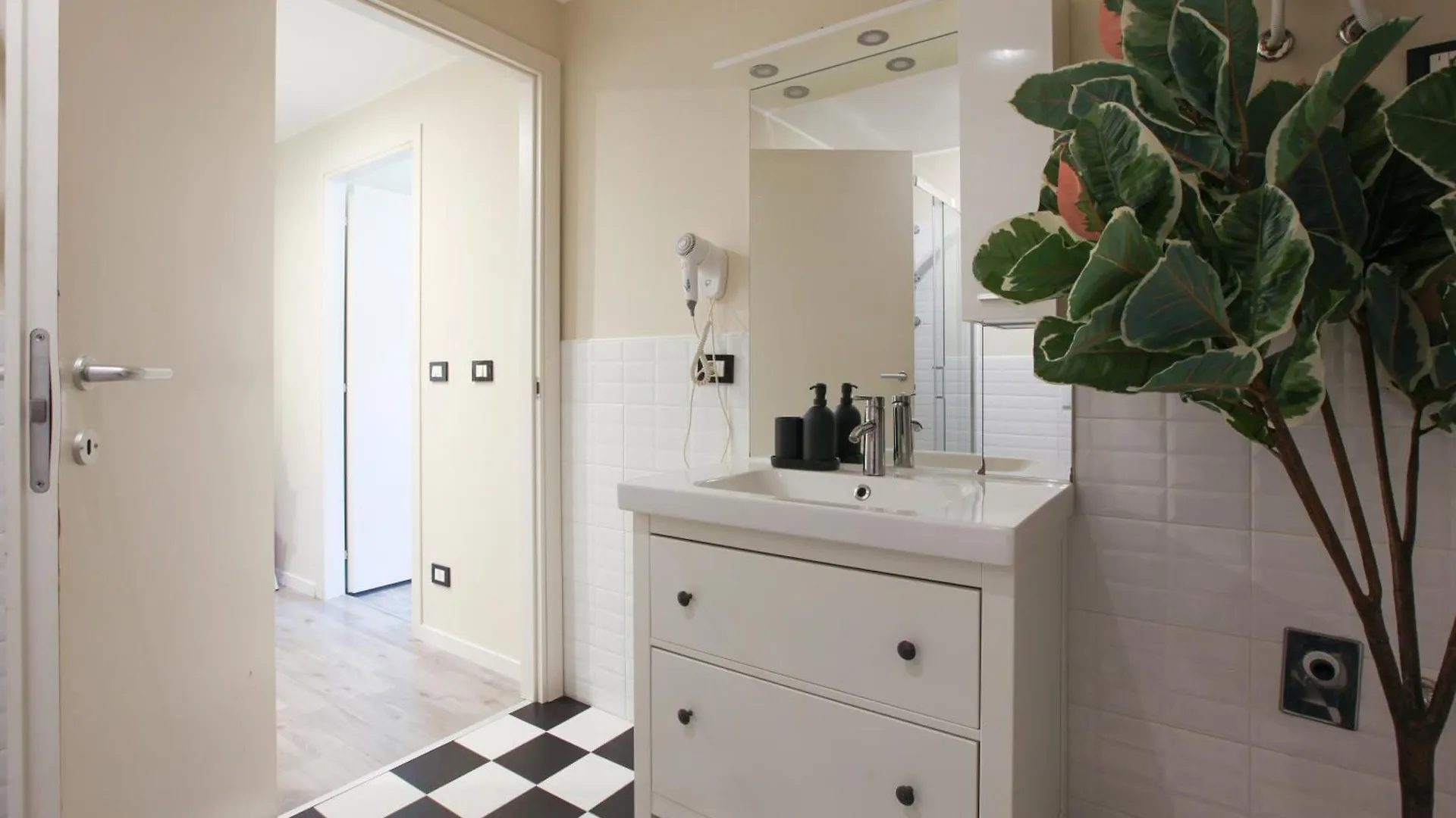 Hacca Collection - Buenos Aires & Central Station Studio Milan Apartment