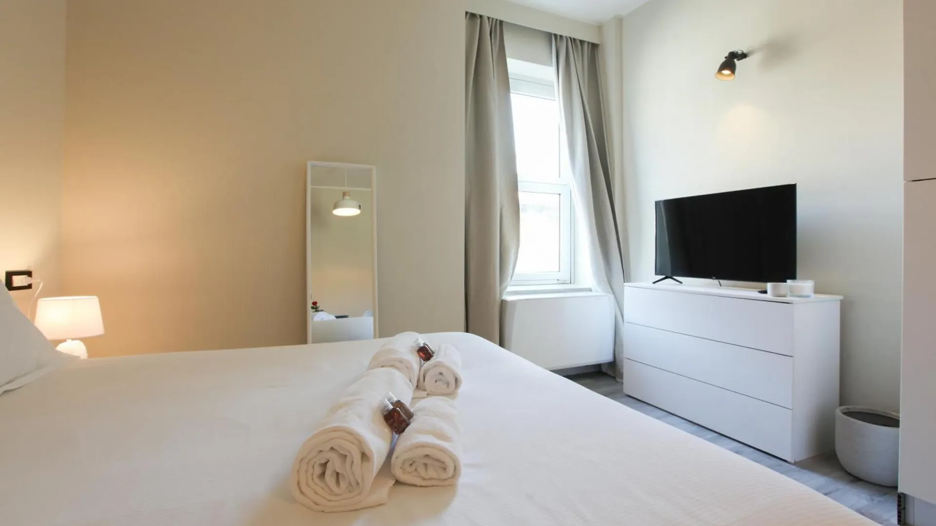 Hacca Collection - Buenos Aires & Central Station Studio Milan Apartment